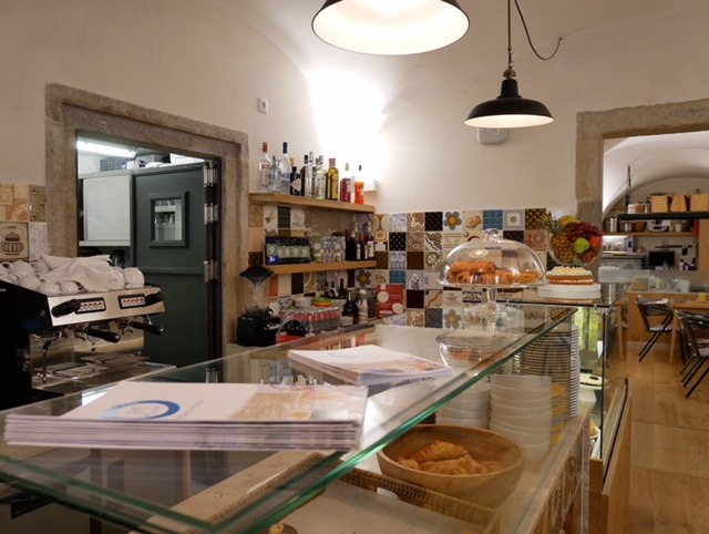Martinhal Chiado Reiew: cafe and breakfast room