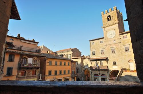 cortona italy main piazza